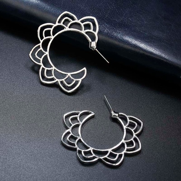 'Awakening' Gypsy Spiral Flower Silver Earrings - Picture 4 of 5